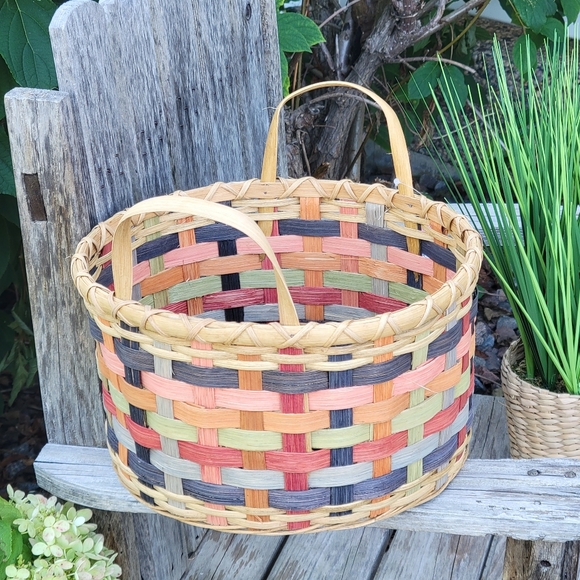 RAINBOW wood round WEAVED with handles basket - Picture 4 of 7